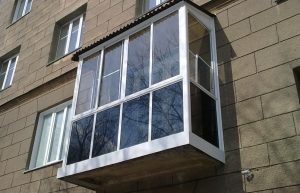 Советы профессионалов: как правильно застеклить балкон
